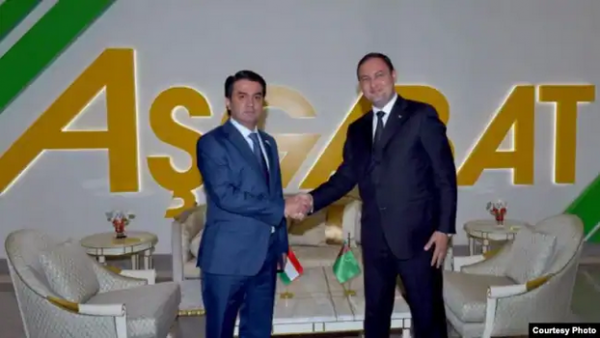 Рустам Эмомали находится с официальным визитом в Туркменистане