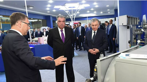 Рахмон и Мирзиёев посетили технопарк в Ташкенте