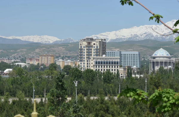 Анҷумани байналмилалии пиряхҳо дар Душанбе ба кори худ шурӯъ кард