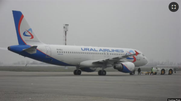 Душанбе призвал российские авиакомпании обеспечить пассажиров питанием на борту